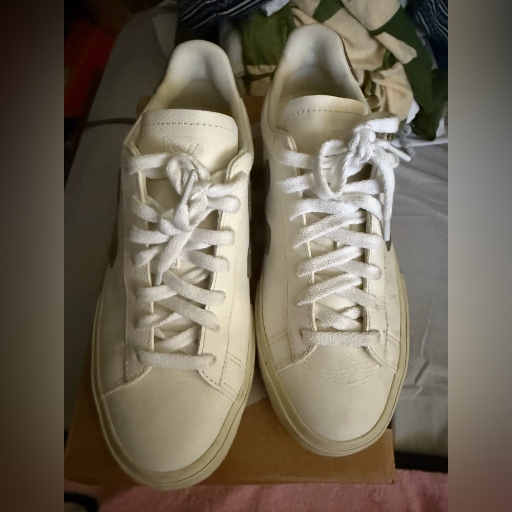 Veja Campo Chromefree Leather